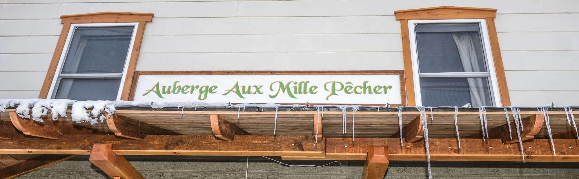 Auberge Au Mille Pecher Godbout 外观 照片